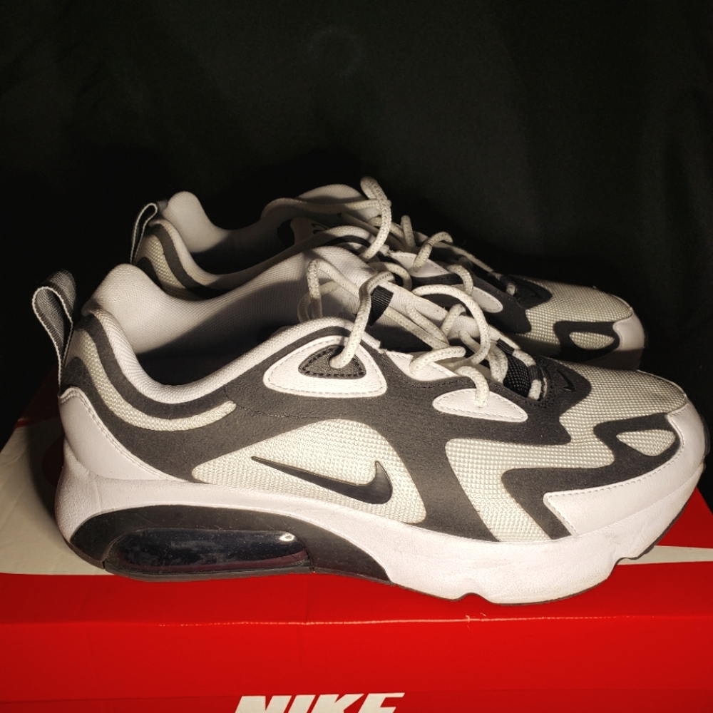 Women nike air max 200 size 9